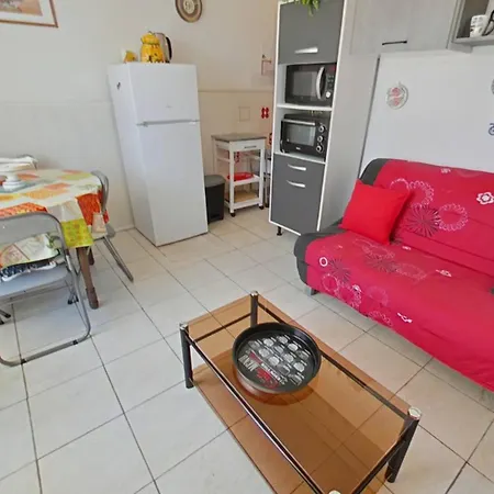 Appt T2 Rdc Avec Belle Terrasse شقة
